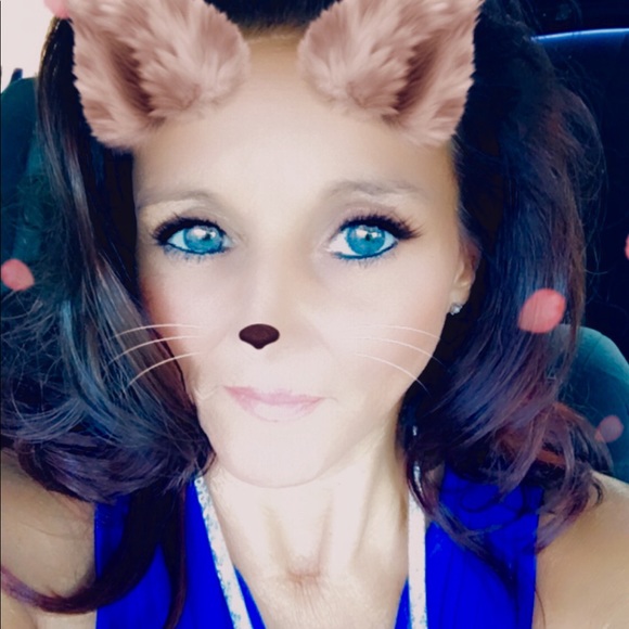 Meet your Posher, Shannon - Picture 1 of 4